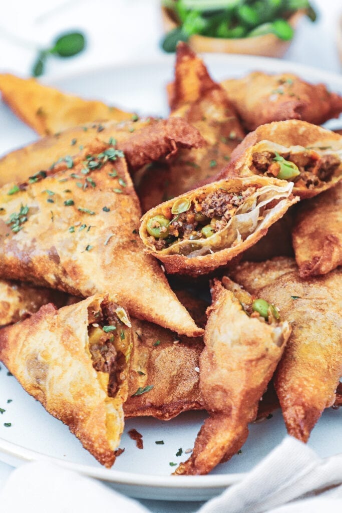 Samosa - Opskrift på sprøde samosa med oksekød og grøntsager