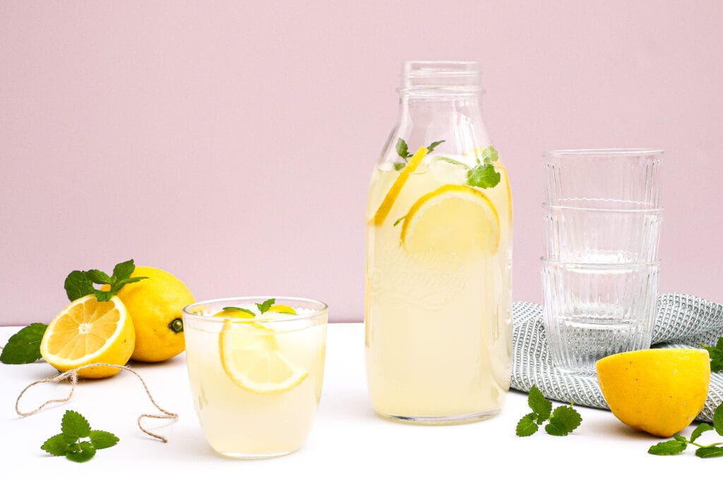 Limonade - Opskrift på klassisk lemonade med citron