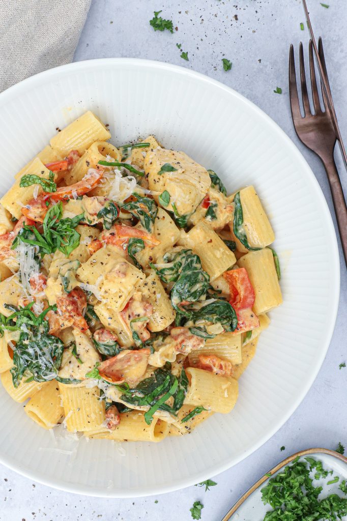 Cremet pasta med kylling og chorizo - Opskrift på pasta med kylling og chorizo